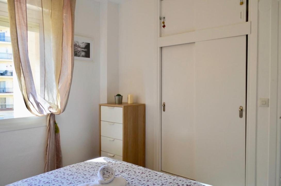 Carihuela Un Dormitorio Junto Al Mar Torremolinos Exterior foto