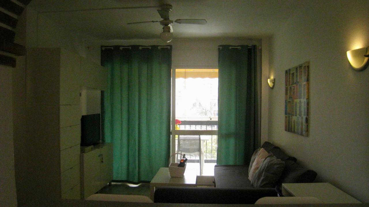 Carihuela Un Dormitorio Junto Al Mar Torremolinos Exterior foto